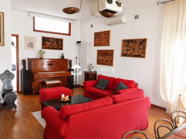 CASA INDIPENDENTE di 10 vani e di 250 mq (MONTEGROTTO TERME) rif. DS11 - Foto 4