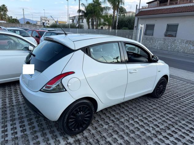 Lancia Ypsilon 1.2 69 CV 5 porte Elefantino-2015 - Foto 5
