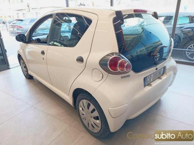 TOYOTA Aygo 1.0 12V VVT-i 5 porte Lounge rif. 23802140 - Foto 4