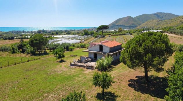 VILLA PANORAMICA ALLO STATO GREZZO CON TERRENO DI 3.800 MQ CIRCA - -RIF. V2508