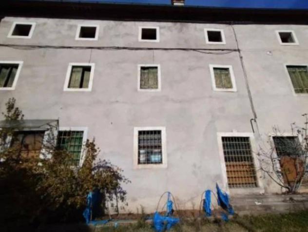 Immobile in asta di 244 m² con più di 5 locali in vendita a Montecchio Maggiore - Foto 10
