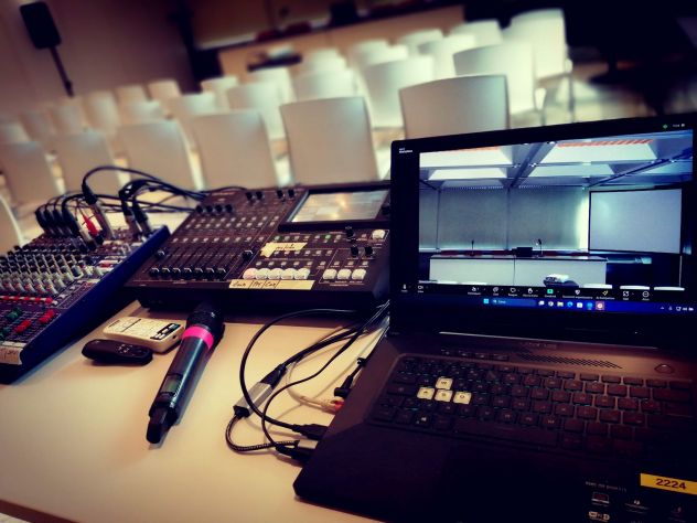 Tecnico Audio Disponibile per Eventi Corporate e Meeting Professionali - Foto 3