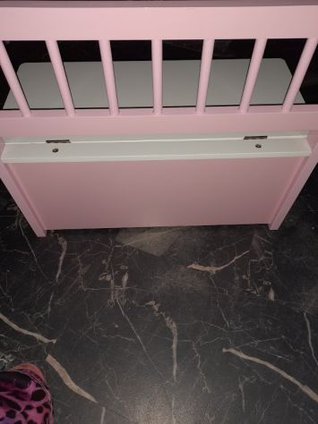 una cassapanca  rosa in legno + brandina grigia - Foto 2