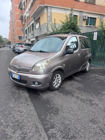 Toyota Yaris Verso 1.3 84cv UNIPRO - Foto 2