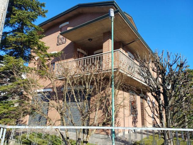 Villa di 450 m² con 4 locali e box auto doppio in vendita a Carpi - Foto 2