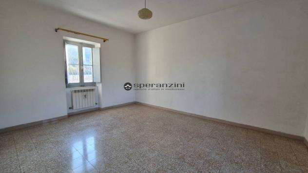 Vendesi casa indipendente a fossombrone ? zona comoda e ben collegata
in posizione facilmente accessibile, a pochi minuti dalla strada provinciale, pr - Foto 17