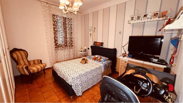 VBF segr 295 - SPLENDIDA BIFAMILIARE RISTRUTTURATA CON GIARDINO E GARAGE - Foto 19