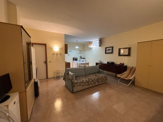 CERIALE PUNTO APPOGGIO LOCALE SEMIINTERRATO SETTEMBRE A GIUGNO X TRASFERTISTI - Foto 4