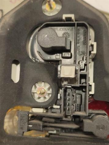 STOP POSTERIORE DESTRO INTEGRATO NEL PORTELLO VOLKSWAGEN Touareg 1° Serie 7L6945094H AYH (0206) - Foto 4