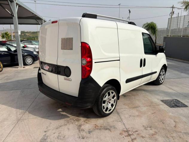 Fiat Doblo Dobl1.6 MTJ 105 Cv E6D modello Lounge ' - Foto 4