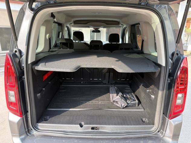 Toyota Proace City Verso 1.5D 130CV M/T L1 Executive - Foto 6