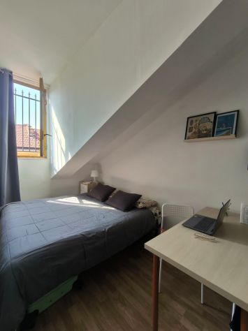 ADFITTO BREVE MONOLOCALE MANSARDATO