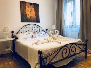 Klimt Room