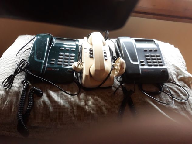 TRE TELEFONI FISSI FUNZIONANTI