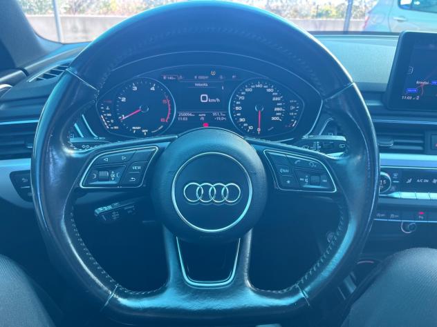 Audi A4 Avant 2.0 TDI 190 CV ultra Business Sport - Foto 9
