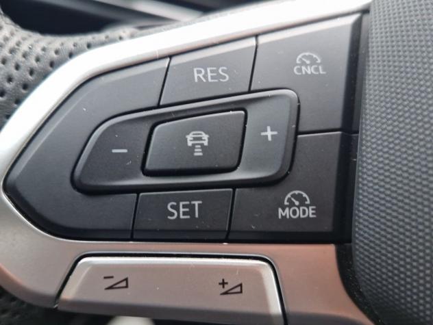 Volkswagen Golf Golf 1.5 etsi R-Line 150cv dsg Navi Full LED Camera Cockpit - Foto 10
