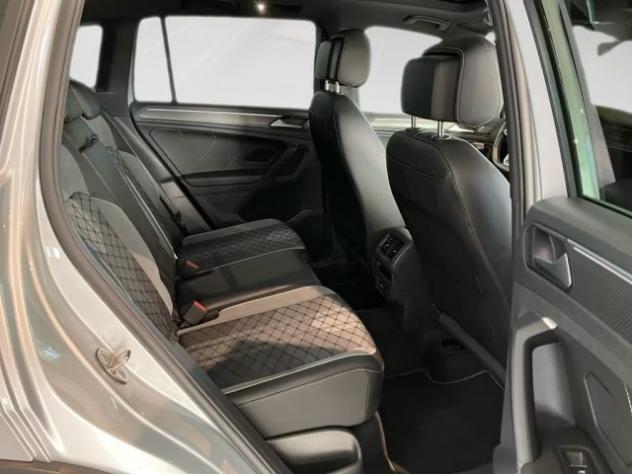VOLKSWAGEN Tiguan 2.0 TDI 200 CV SCR DSG 4MOTION R-Line RLine rif. 23478780 - Foto 9