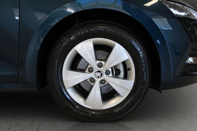 Škoda Octavia Octavia 2.0 TDI EVO SCR DSG Wagon Executive - Foto 3