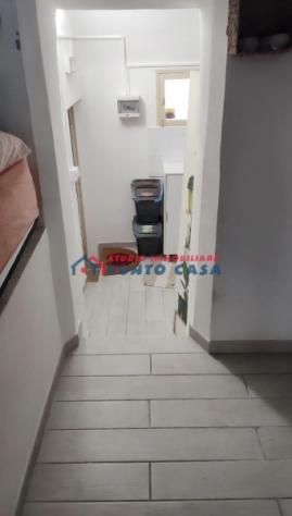 CENTRO STORICO – Via Osorio – Monolocale al piano ammezzato + w.c. – 40 mq ca. Buone condizioni, ottima posizione. Euro 40 mila CL G - Foto 10