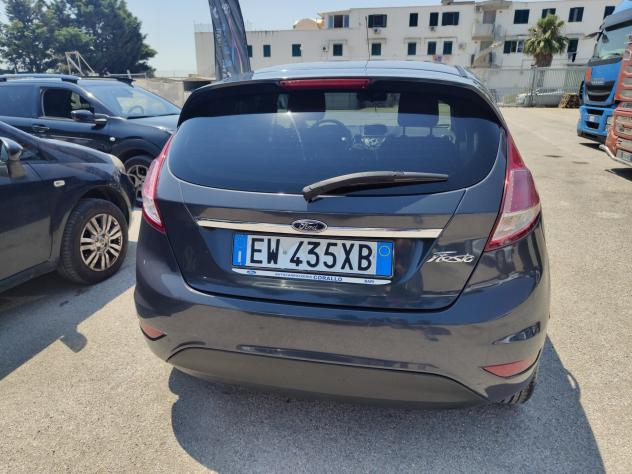 Ford Fiesta 1.5 TDCi 75CV 5 porte Titanium - Foto 4