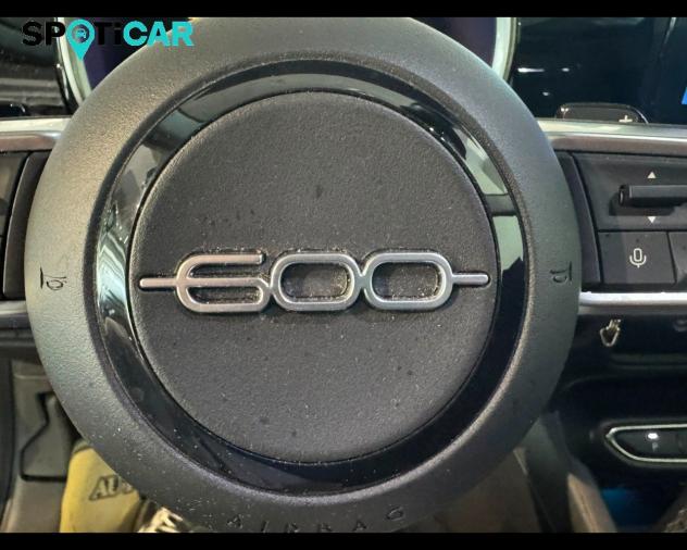 FIAT 600 IV 1.2 hybrid 110cv auto - Foto 9