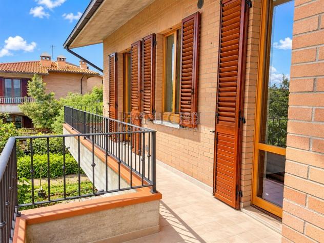 Appartamento in villetta bifamiliare con ampie terrazze, giardino privato e locale taverna - Foto 7