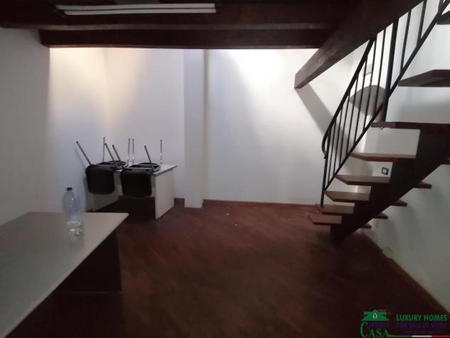 RIF. 8501 - APPARTAMENTO PER UFFICIO IN CENTRO STORICO - Foto 4