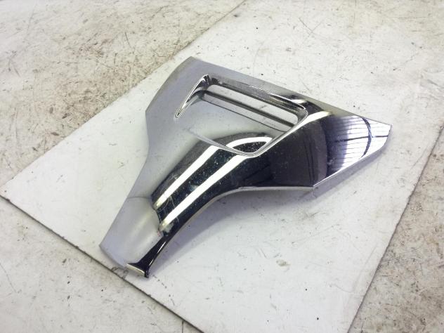 SUZUKI BURGMAN ABS L0 650 CARENA COPERCHIO SCUDO ANTERIORE 2010 BU132