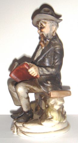 Capodimonte-Anziano che legge-porcellana dipinta a mano-h 20 - Foto 2