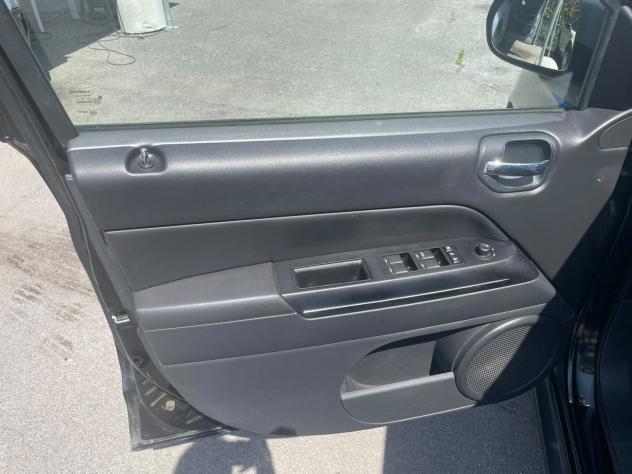 Jeep Compass 2.2 CRD Limited 4WD - Foto 9