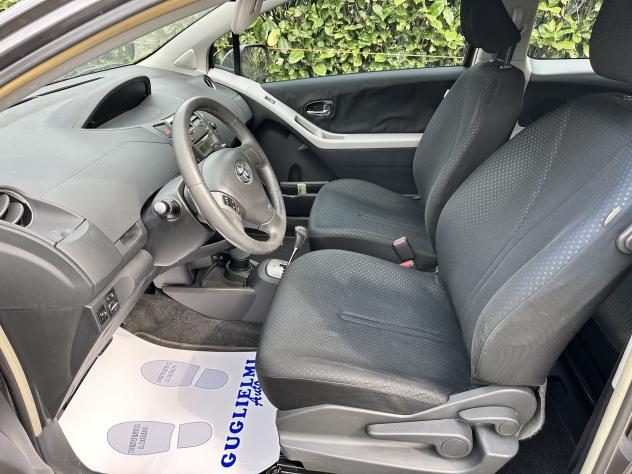 Toyota Yaris Yaris 3p 1.3 dual S m-mt - Foto 9