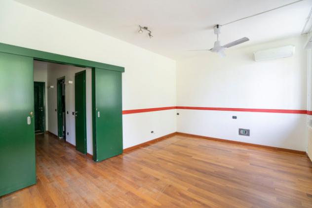 Villa di 892 m² con più di 5 locali in vendita a Molteno - Foto 20