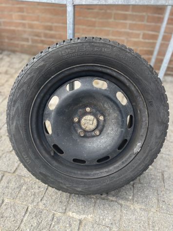 Kit Pneumatici Invernali Nokian + Cerchi