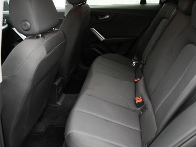 AUDI Q2 Q2 35 TFSI S tronic S line Edition - Foto 6