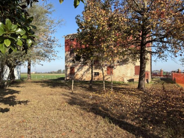 A466. LIMIDI. Casale di campagna con area cortiliva privata, con possibilità di realizzare fino a 3 unità abitative indipendenti. - Foto 3