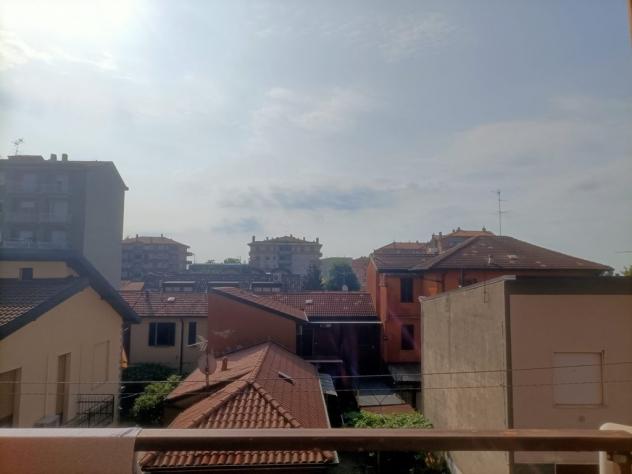 Ampio Bilocale di 76 mq Abitabile Subito con Balcone e Cantina – Vicino a Servizi e Passante FS - Foto 2