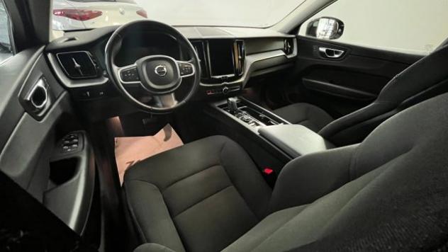 VOLVO XC60 B4 (d) AWD Geartronic Momentum rif. 24093370 - Foto 7