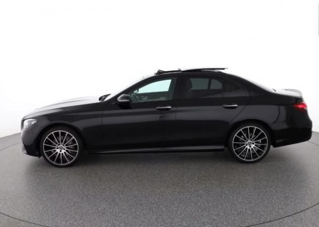 MERCEDES-BENZ E 220 d Premium Amg rif. 23417909 - Foto 2