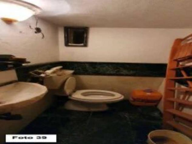 Immobile in asta di 175 m² con più di 5 locali e box auto in vendita a Carrara - Foto 6