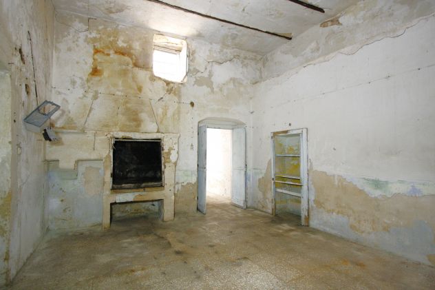 Abitazione storica con lastricato solare e cantina - Foto 10
