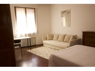 Affitto camere singole per studentesse universitarie - Forlì centro