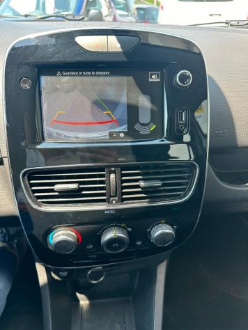 Renault Clio dCi 8V 75 CV 5 porte Moschino Intens - Foto 4