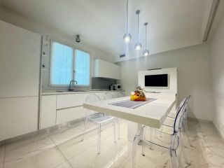 Villetta bifamiliare in affitto a Forte dei Marmi 120 mq  Rif: 1291711