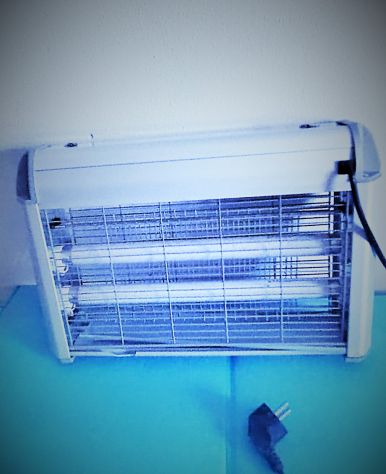 Zanzariera Elettrica "Sinotech" a lampada UV