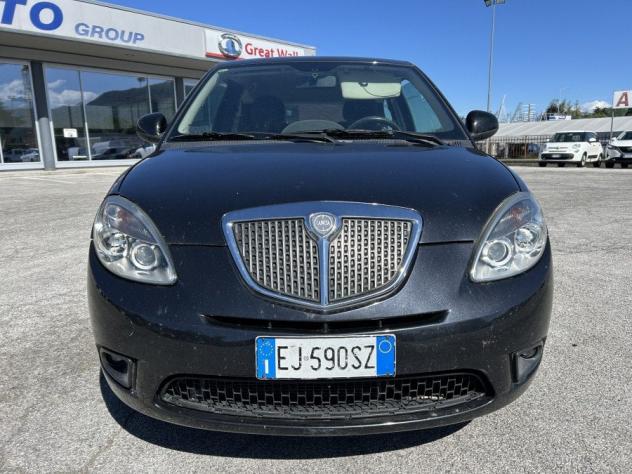 Lancia Ypsilon 1.3 MJT 75 CV - Foto 2