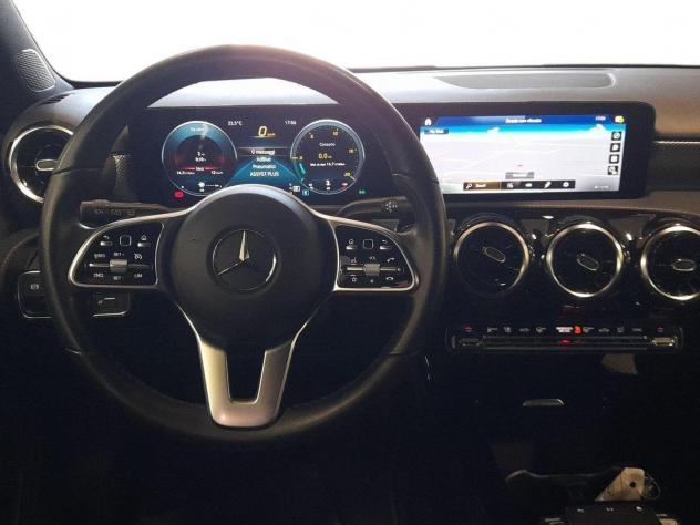 Mercedes-Benz Classe A A 200 d Premium Night edition auto - Foto 10