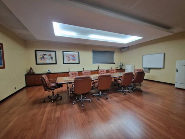 Immobile di 5670 m² con più di 5 locali in affitto a Abbiategrasso - Foto 5
