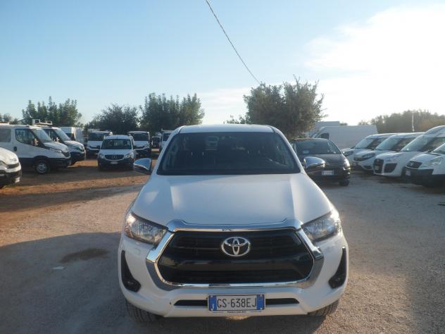 Toyota Hilux 2.4 D-4D A/T 4WD 4 porte Double Cab Lounge - Foto 2