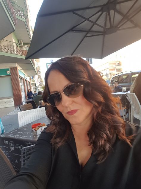 Donna matura, seria è discreta per eventi, serate, cene e viaggi Tel:3293041223
