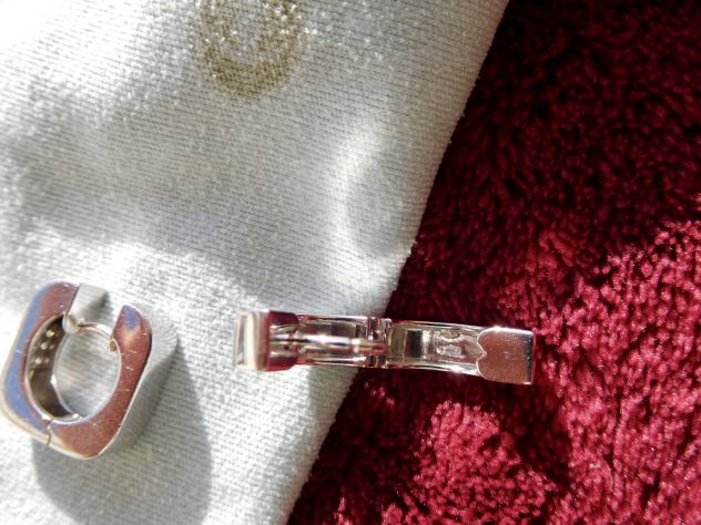 Orecchini in oro bianco 18 carati con pavè di brillanti - Foto 5